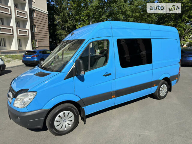 Синий Мерседес Sprinter, объемом двигателя 2.15 л и пробегом 292 тыс. км за 16500 $, фото 2 на Automoto.ua