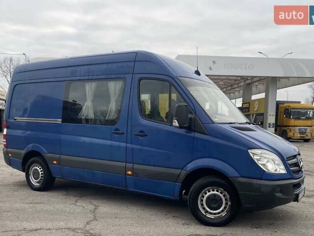 Синий Мерседес Sprinter, объемом двигателя 2.2 л и пробегом 530 тыс. км за 8400 $, фото 5 на Automoto.ua
