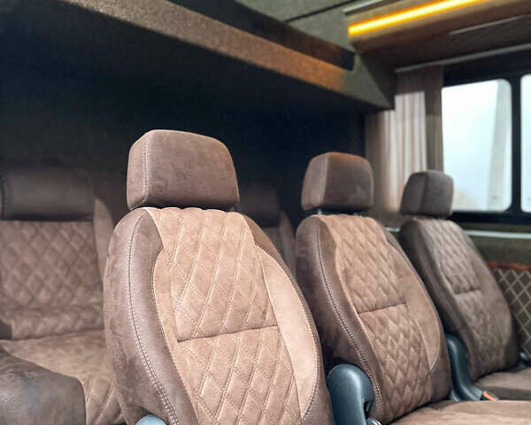 Синий Мерседес Sprinter, объемом двигателя 2.9 л и пробегом 320 тыс. км за 25000 $, фото 4 на Automoto.ua