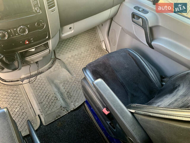 Синий Мерседес Sprinter, объемом двигателя 2.1 л и пробегом 385 тыс. км за 11500 $, фото 4 на Automoto.ua