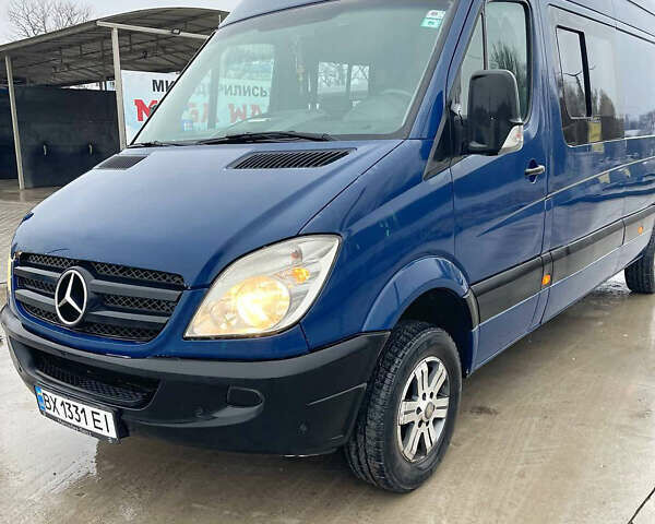 Синий Мерседес Sprinter, объемом двигателя 2.9 л и пробегом 320 тыс. км за 25000 $, фото 2 на Automoto.ua