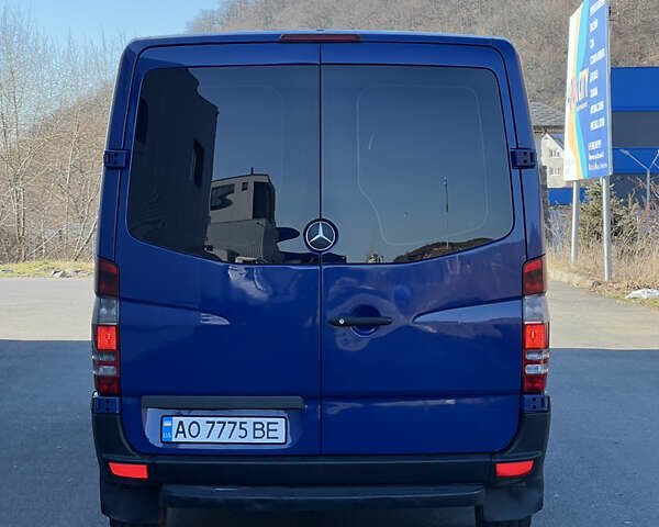 Синий Мерседес Sprinter, объемом двигателя 2.14 л и пробегом 636 тыс. км за 11999 $, фото 4 на Automoto.ua