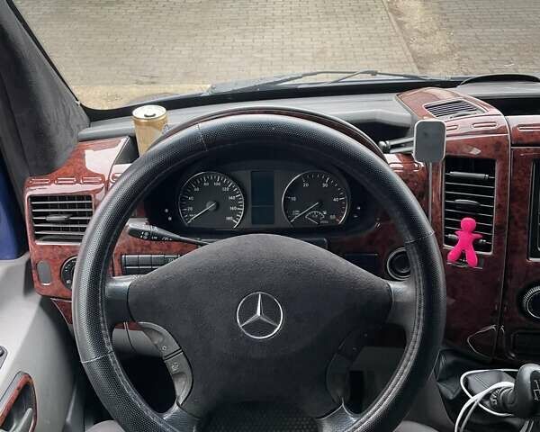 Синий Мерседес Sprinter, объемом двигателя 2.14 л и пробегом 370 тыс. км за 14144 $, фото 2 на Automoto.ua