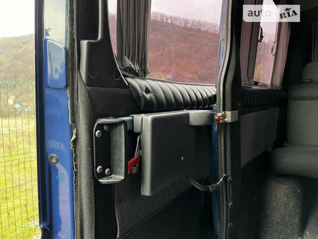 Синий Мерседес Sprinter, объемом двигателя 2.14 л и пробегом 636 тыс. км за 11999 $, фото 12 на Automoto.ua