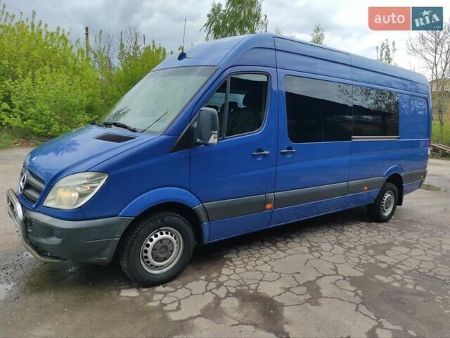 Синий Мерседес Sprinter, объемом двигателя 2.99 л и пробегом 692 тыс. км за 14900 $, фото 45 на Automoto.ua