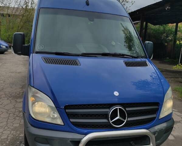 Синий Мерседес Sprinter, объемом двигателя 2.99 л и пробегом 692 тыс. км за 14900 $, фото 46 на Automoto.ua