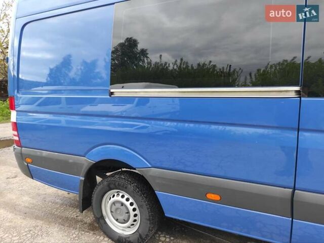 Синий Мерседес Sprinter, объемом двигателя 2.99 л и пробегом 692 тыс. км за 14900 $, фото 17 на Automoto.ua