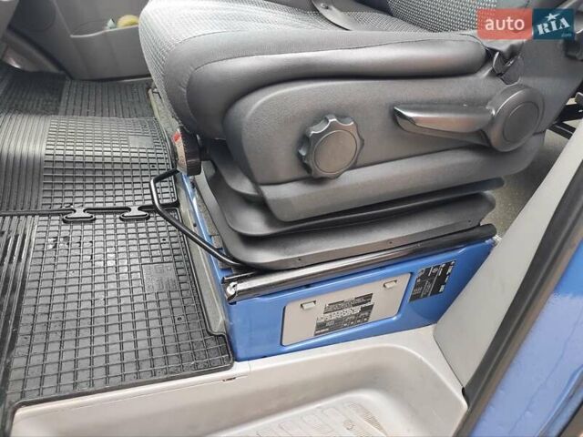 Синий Мерседес Sprinter, объемом двигателя 2.99 л и пробегом 692 тыс. км за 14900 $, фото 36 на Automoto.ua