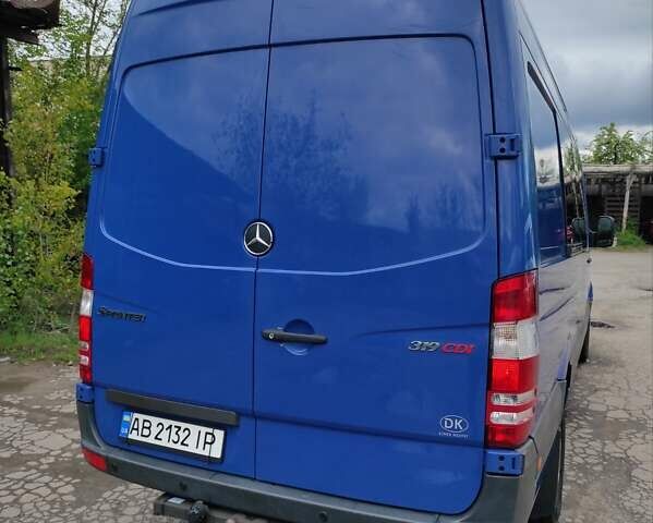 Синий Мерседес Sprinter, объемом двигателя 2.99 л и пробегом 692 тыс. км за 14900 $, фото 12 на Automoto.ua
