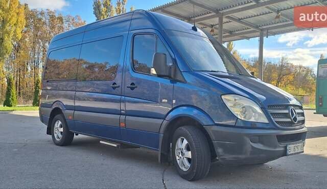 Синий Мерседес Sprinter, объемом двигателя 1.8 л и пробегом 400 тыс. км за 14000 $, фото 5 на Automoto.ua