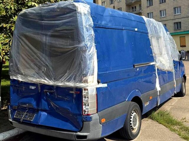 Синій Мерседес Sprinter, об'ємом двигуна 2.2 л та пробігом 300 тис. км за 6000 $, фото 2 на Automoto.ua