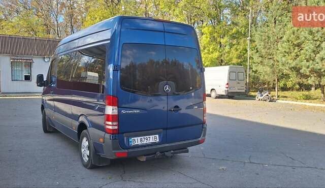 Синий Мерседес Sprinter, объемом двигателя 1.8 л и пробегом 400 тыс. км за 14000 $, фото 2 на Automoto.ua