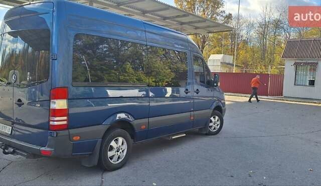 Синий Мерседес Sprinter, объемом двигателя 1.8 л и пробегом 400 тыс. км за 14000 $, фото 3 на Automoto.ua