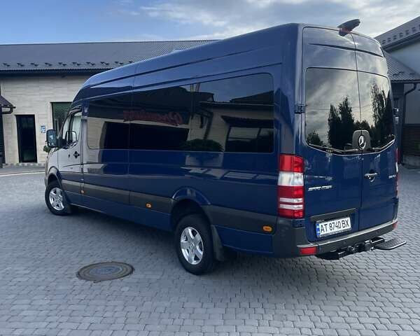 Синий Мерседес Sprinter, объемом двигателя 2.14 л и пробегом 368 тыс. км за 23900 $, фото 5 на Automoto.ua