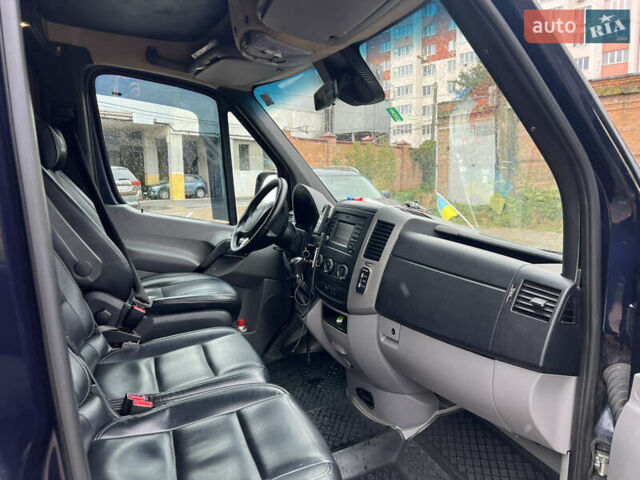 Синий Мерседес Sprinter, объемом двигателя 2.14 л и пробегом 790 тыс. км за 17800 $, фото 12 на Automoto.ua