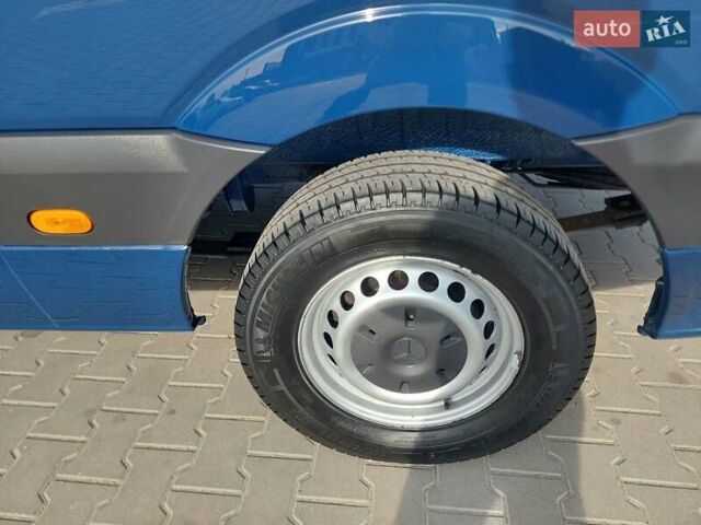 Синій Мерседес Sprinter, об'ємом двигуна 2.15 л та пробігом 295 тис. км за 21500 $, фото 9 на Automoto.ua