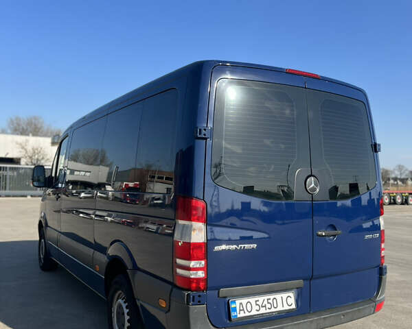 Синий Мерседес Sprinter, объемом двигателя 2.2 л и пробегом 341 тыс. км за 22500 $, фото 2 на Automoto.ua