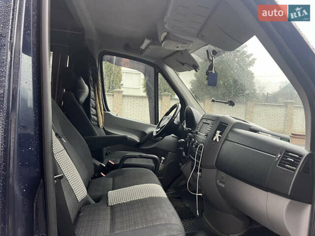 Синий Мерседес Sprinter, объемом двигателя 3 л и пробегом 450 тыс. км за 26499 $, фото 64 на Automoto.ua