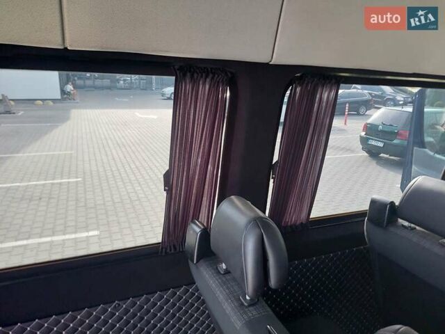 Синій Мерседес Sprinter, об'ємом двигуна 2.15 л та пробігом 295 тис. км за 21500 $, фото 40 на Automoto.ua