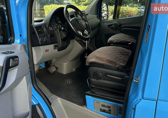 Синій Мерседес Sprinter, об'ємом двигуна 2.14 л та пробігом 303 тис. км за 23020 $, фото 31 на Automoto.ua