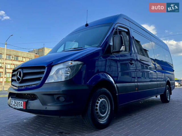 Синий Мерседес Sprinter, объемом двигателя 2.2 л и пробегом 200 тыс. км за 28500 $, фото 4 на Automoto.ua