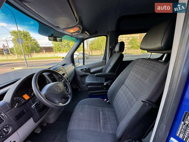 Синий Мерседес Sprinter, объемом двигателя 2.2 л и пробегом 200 тыс. км за 28500 $, фото 23 на Automoto.ua