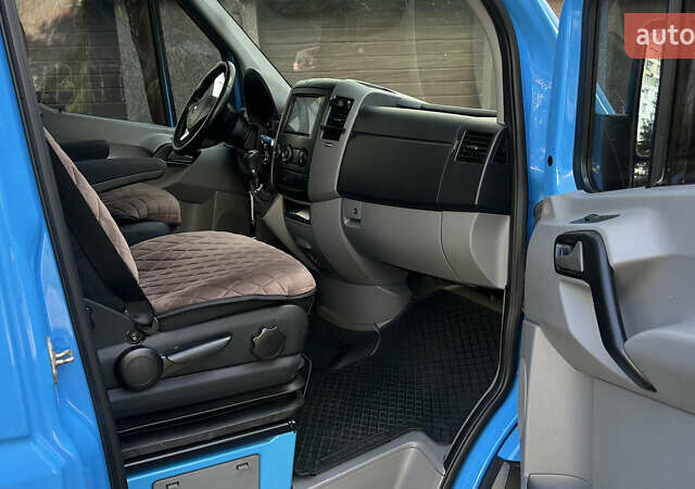 Синій Мерседес Sprinter, об'ємом двигуна 2.14 л та пробігом 303 тис. км за 23020 $, фото 28 на Automoto.ua
