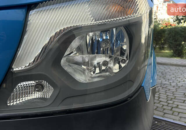 Синій Мерседес Sprinter, об'ємом двигуна 2.14 л та пробігом 303 тис. км за 23020 $, фото 26 на Automoto.ua