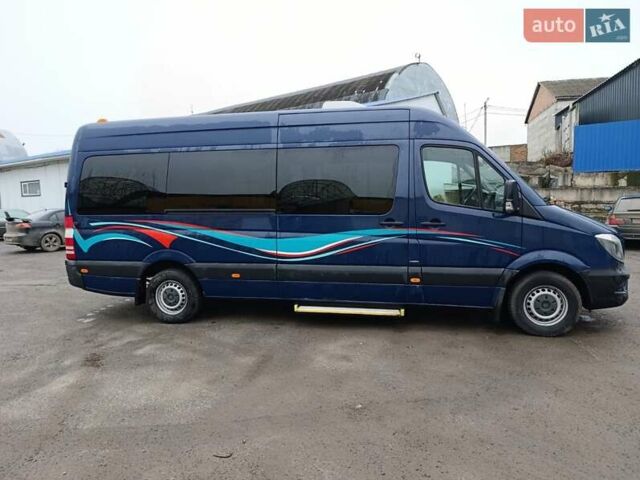 Синий Мерседес Sprinter, объемом двигателя 2.14 л и пробегом 239 тыс. км за 35000 $, фото 3 на Automoto.ua