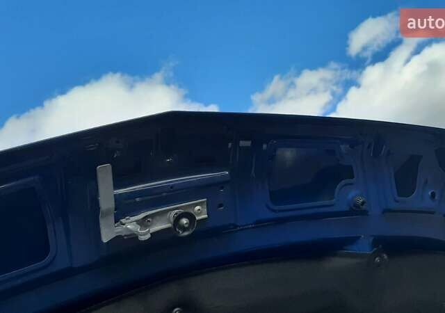 Синий Мерседес Sprinter, объемом двигателя 0 л и пробегом 304 тыс. км за 23500 $, фото 14 на Automoto.ua