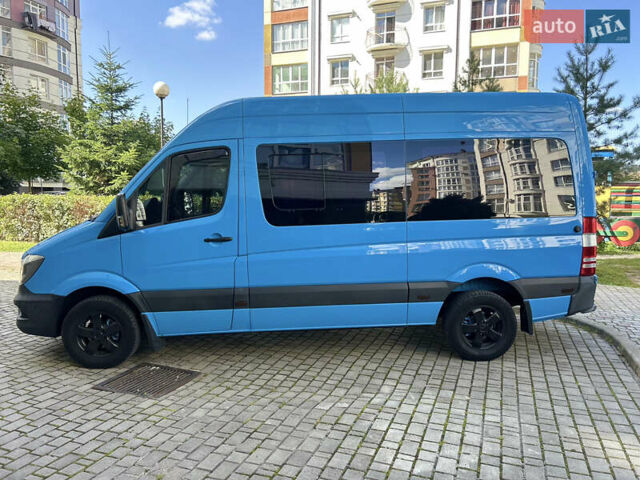 Синій Мерседес Sprinter, об'ємом двигуна 2.14 л та пробігом 303 тис. км за 23020 $, фото 8 на Automoto.ua