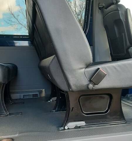 Синий Мерседес Sprinter, объемом двигателя 0 л и пробегом 304 тыс. км за 23500 $, фото 5 на Automoto.ua
