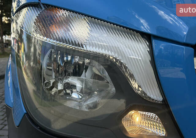 Синій Мерседес Sprinter, об'ємом двигуна 2.14 л та пробігом 303 тис. км за 23020 $, фото 46 на Automoto.ua