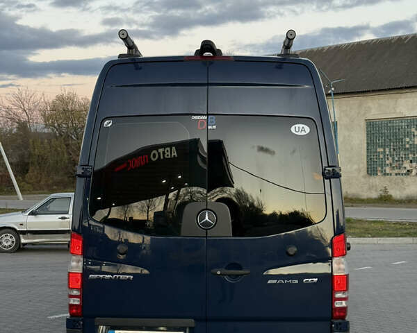 Синий Мерседес Sprinter, объемом двигателя 2.14 л и пробегом 792 тыс. км за 27850 $, фото 6 на Automoto.ua