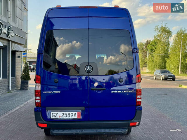 Синий Мерседес Sprinter, объемом двигателя 2.2 л и пробегом 200 тыс. км за 28500 $, фото 10 на Automoto.ua