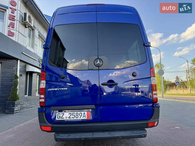 Синий Мерседес Sprinter, объемом двигателя 2.2 л и пробегом 200 тыс. км за 28500 $, фото 8 на Automoto.ua