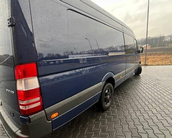 Синий Мерседес Sprinter, объемом двигателя 2.1 л и пробегом 329 тыс. км за 41285 $, фото 6 на Automoto.ua