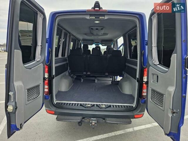 Синий Мерседес Sprinter, объемом двигателя 2.1 л и пробегом 505 тыс. км за 22000 $, фото 4 на Automoto.ua
