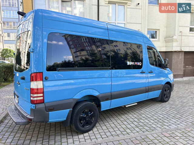 Синій Мерседес Sprinter, об'ємом двигуна 2.14 л та пробігом 303 тис. км за 23020 $, фото 16 на Automoto.ua