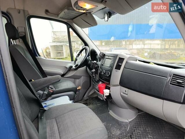 Синий Мерседес Sprinter, объемом двигателя 2.14 л и пробегом 239 тыс. км за 35000 $, фото 18 на Automoto.ua