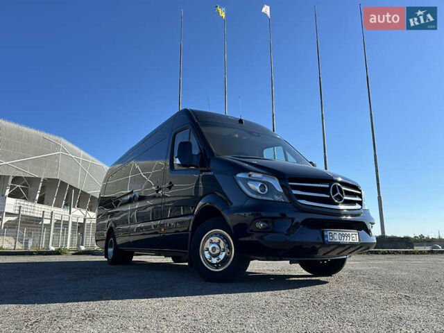 Синий Мерседес Sprinter, объемом двигателя 2.99 л и пробегом 41 тыс. км за 90000 $, фото 7 на Automoto.ua