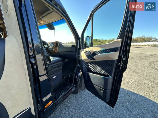 Синий Мерседес Sprinter, объемом двигателя 2.99 л и пробегом 41 тыс. км за 90000 $, фото 12 на Automoto.ua