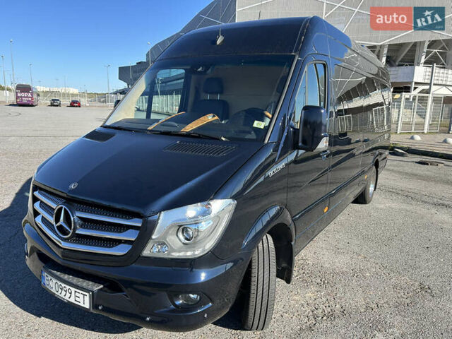 Синий Мерседес Sprinter, объемом двигателя 2.99 л и пробегом 41 тыс. км за 90000 $, фото 1 на Automoto.ua