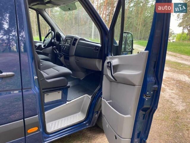 Синий Мерседес Sprinter, объемом двигателя 3 л и пробегом 304 тыс. км за 34313 $, фото 14 на Automoto.ua