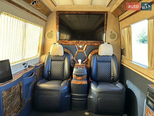 Синий Мерседес Sprinter, объемом двигателя 2.99 л и пробегом 41 тыс. км за 90000 $, фото 21 на Automoto.ua