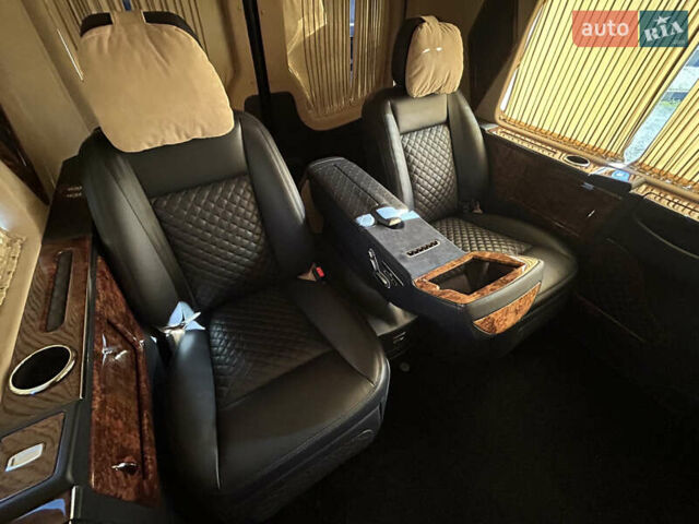 Синий Мерседес Sprinter, объемом двигателя 2.99 л и пробегом 41 тыс. км за 90000 $, фото 34 на Automoto.ua