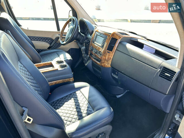 Синий Мерседес Sprinter, объемом двигателя 2.99 л и пробегом 41 тыс. км за 90000 $, фото 11 на Automoto.ua