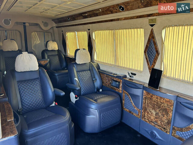 Синий Мерседес Sprinter, объемом двигателя 2.99 л и пробегом 41 тыс. км за 90000 $, фото 46 на Automoto.ua