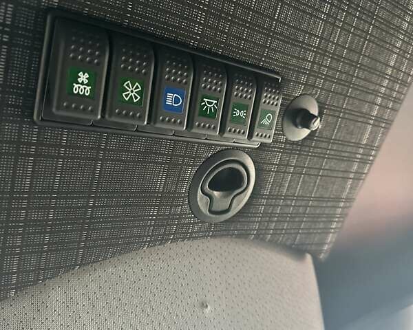 Синій Мерседес Sprinter, об'ємом двигуна 3 л та пробігом 500 тис. км за 48500 $, фото 11 на Automoto.ua