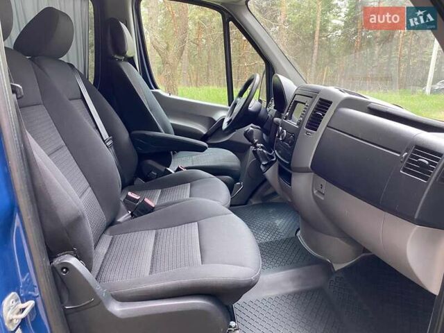 Синий Мерседес Sprinter, объемом двигателя 3 л и пробегом 304 тыс. км за 34313 $, фото 15 на Automoto.ua